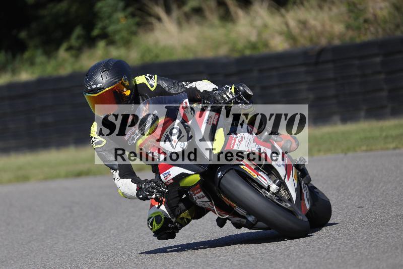 Archiv-2025/49 26.08.2025 Cornu Master School ADR/rot-rouge/79